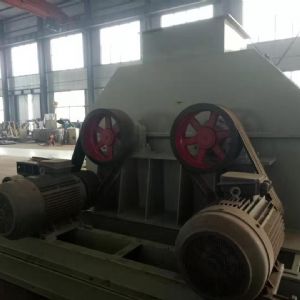 臥式粉碎機完工，準備發(fā)貨